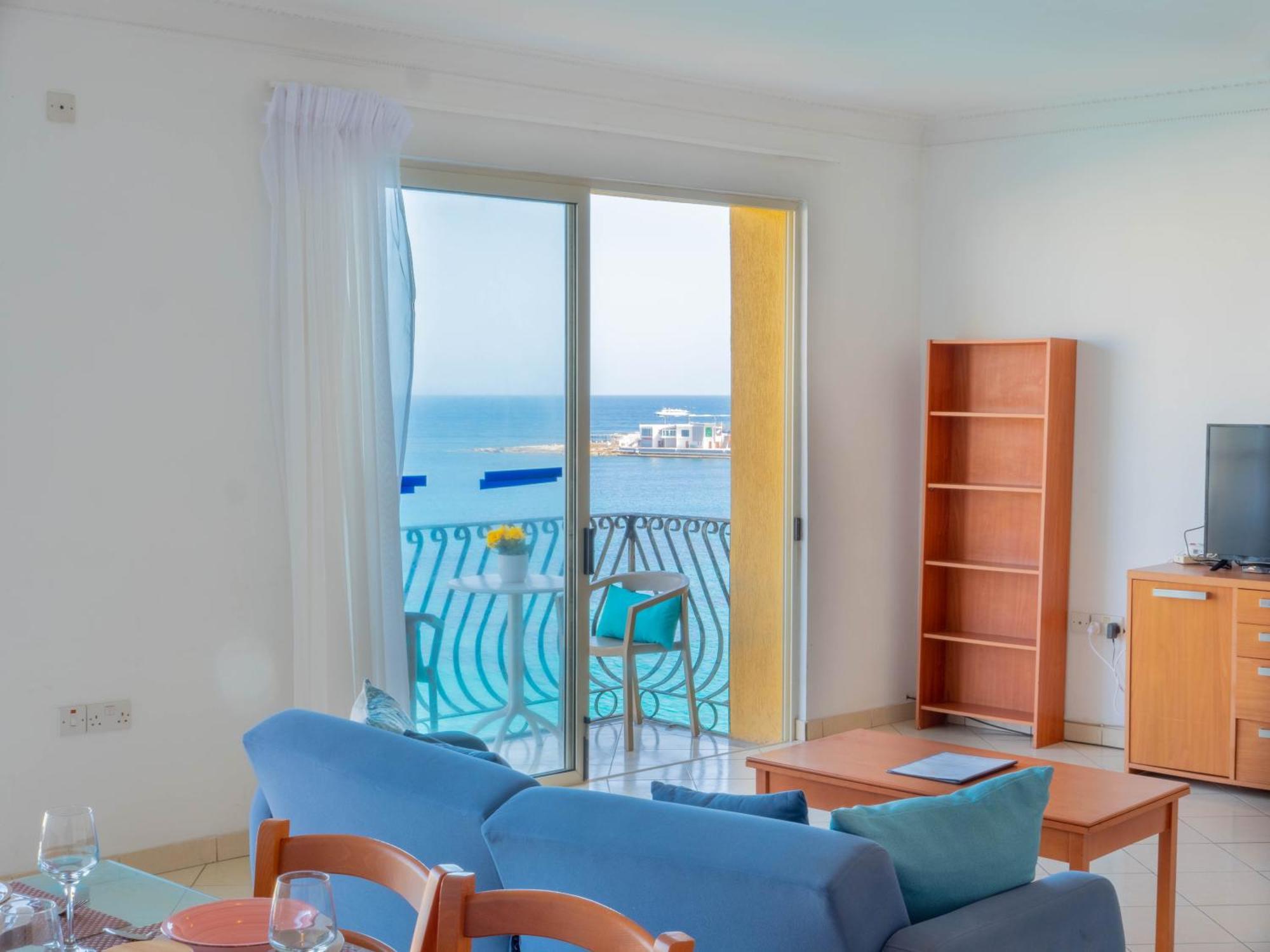 Morina Court - Seaview Apartments And Penthouse In St Julians By Shortletsmalta San Giuliano Esterno foto