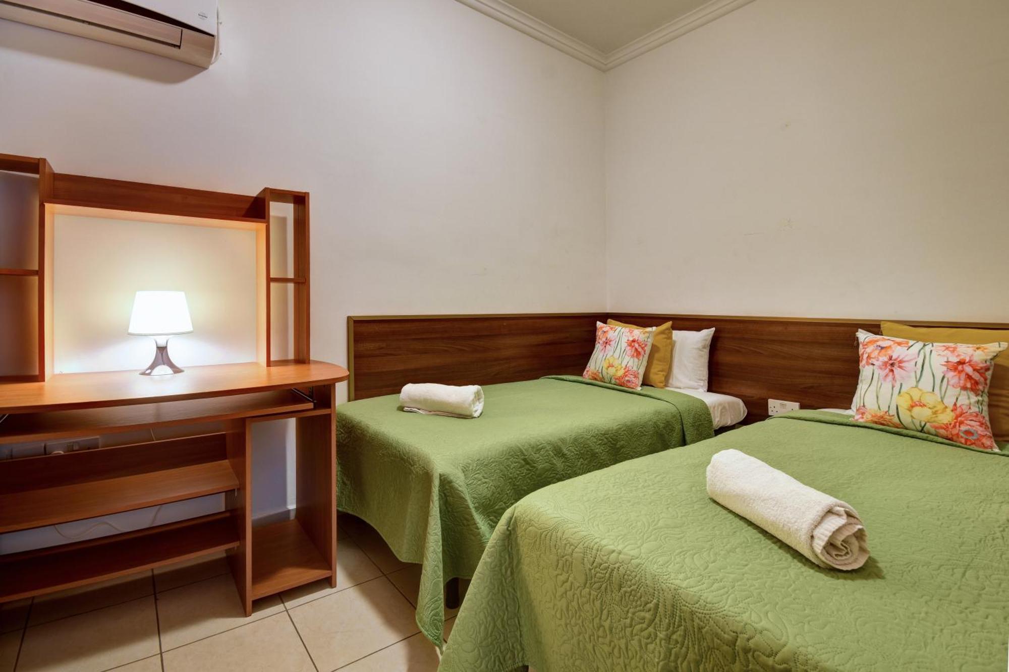 Morina Court - Seaview Apartments And Penthouse In St Julians By Shortletsmalta San Giuliano Esterno foto