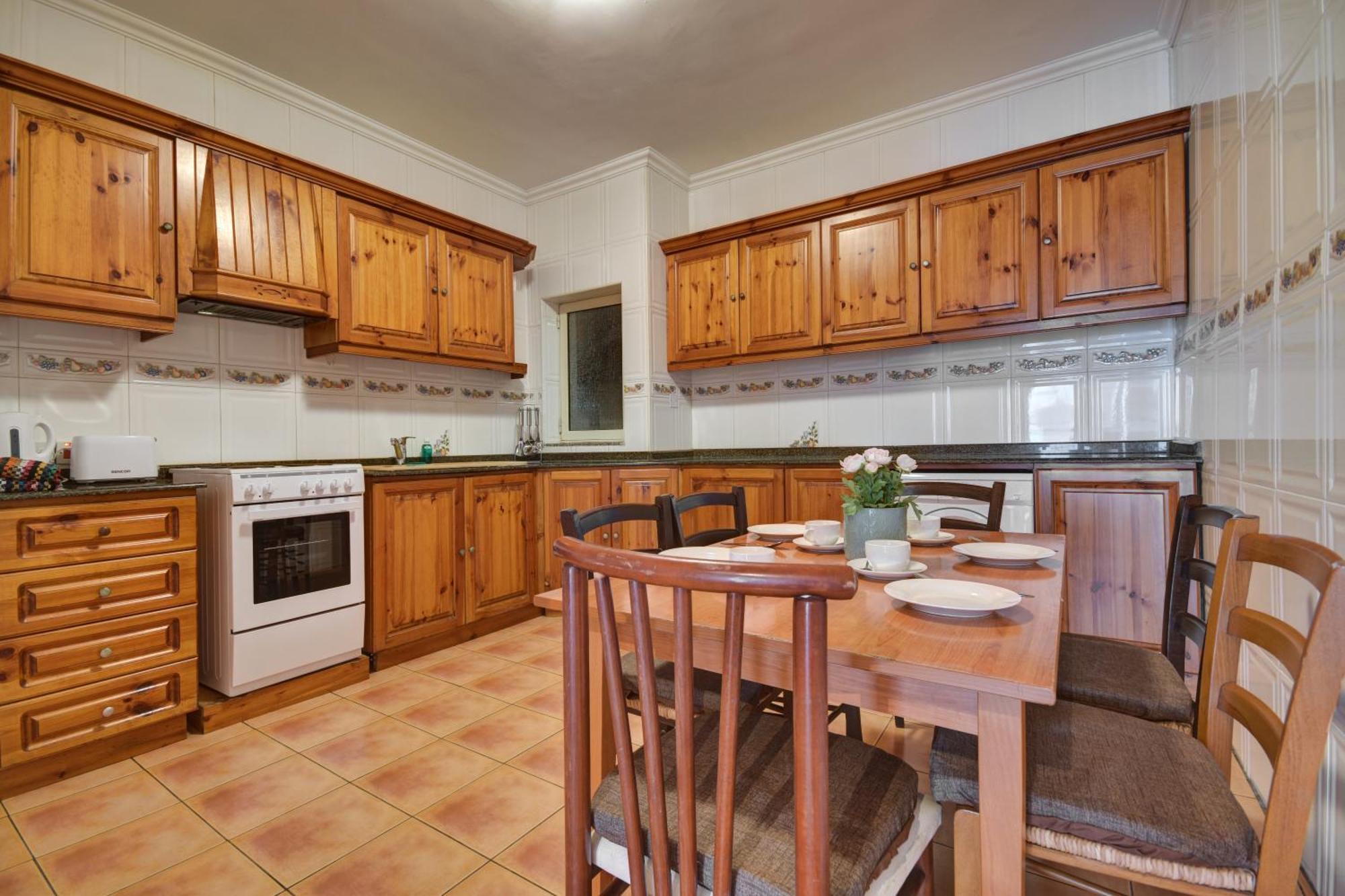 Morina Court - Seaview Apartments And Penthouse In St Julians By Shortletsmalta San Giuliano Esterno foto