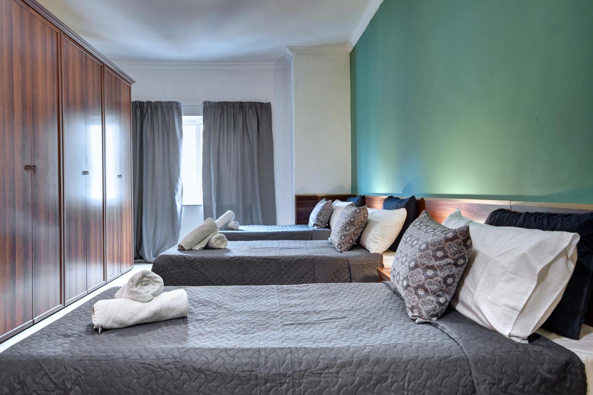 Morina Court - Seaview Apartments And Penthouse In St Julians By Shortletsmalta San Giuliano Esterno foto